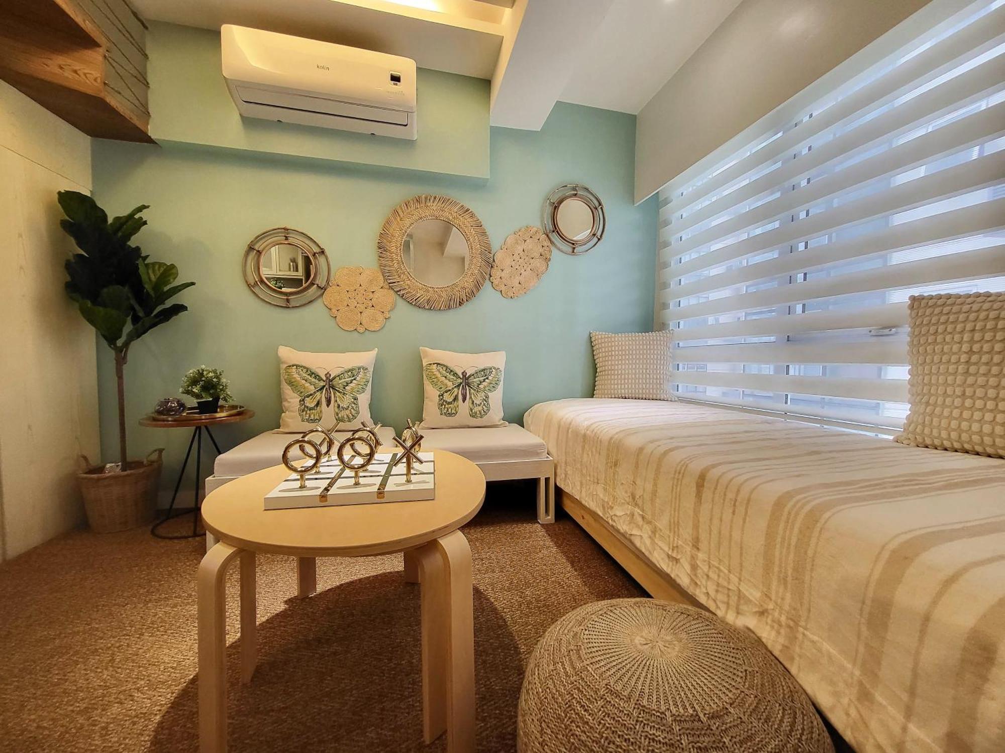 מנילה Muggle Stay Guest House - Bonifacio Global City Taguig מראה חיצוני תמונה