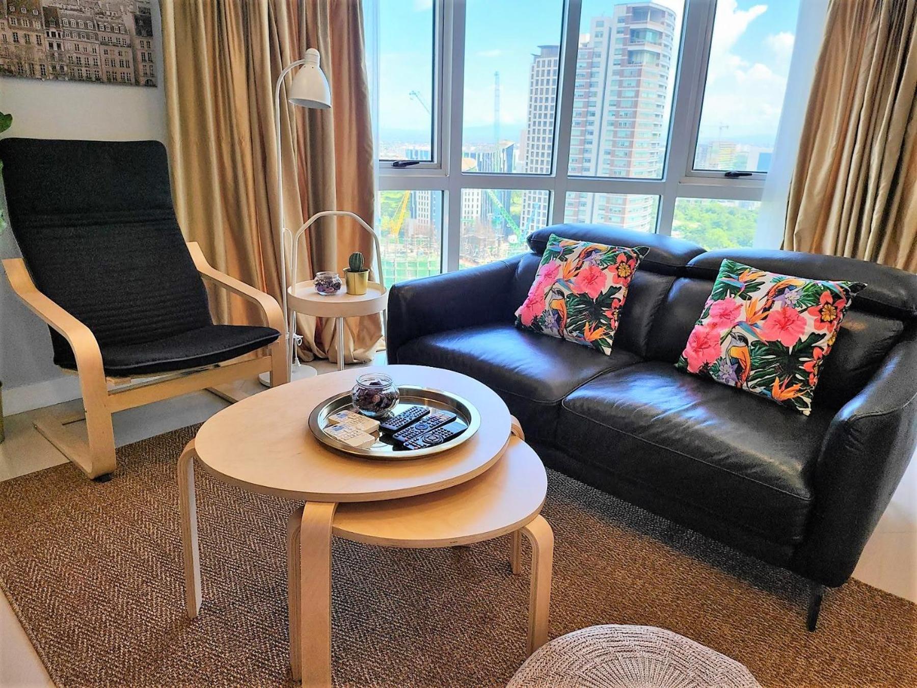 מנילה Muggle Stay Guest House - Bonifacio Global City Taguig מראה חיצוני תמונה