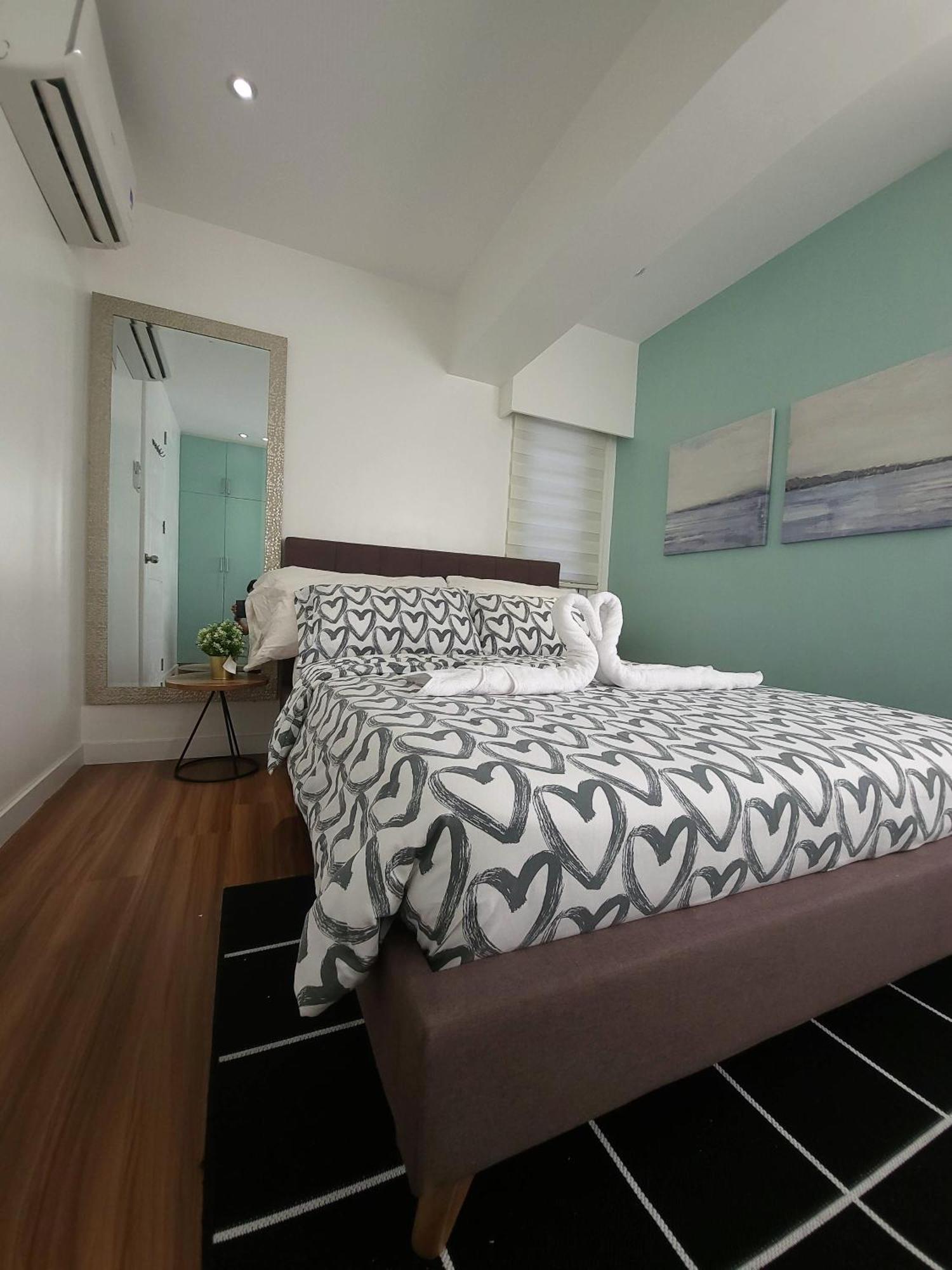 מנילה Muggle Stay Guest House - Bonifacio Global City Taguig מראה חיצוני תמונה